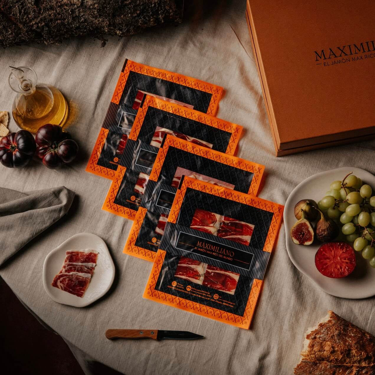 Jambon de Bellota 100 % ibérique tranché à la machine Jambon de Bellota 100 % ibérique tranché à la machine