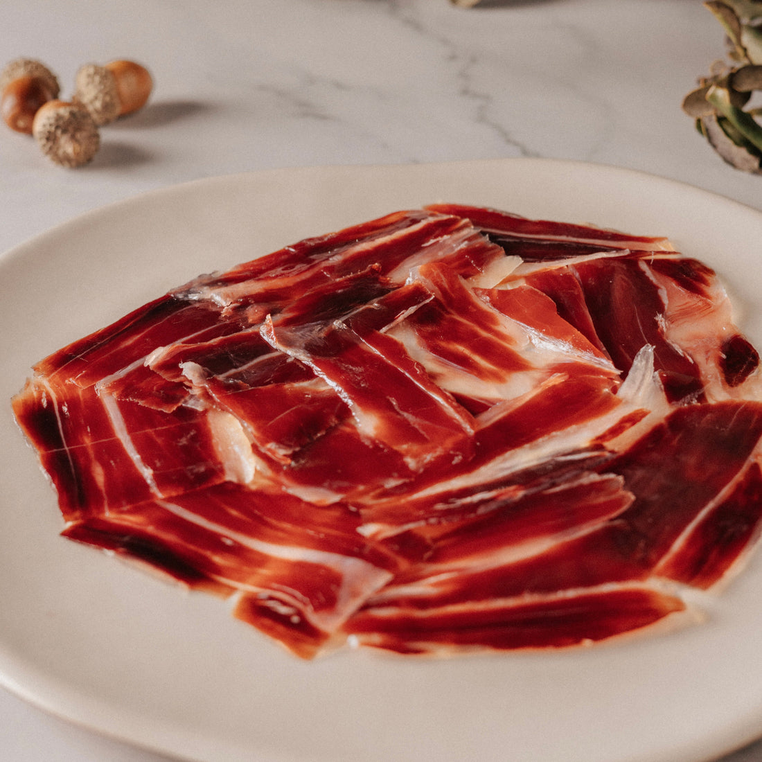 Jamón Ibérico de Bellota: Secretos y Curiosidades Inigualables